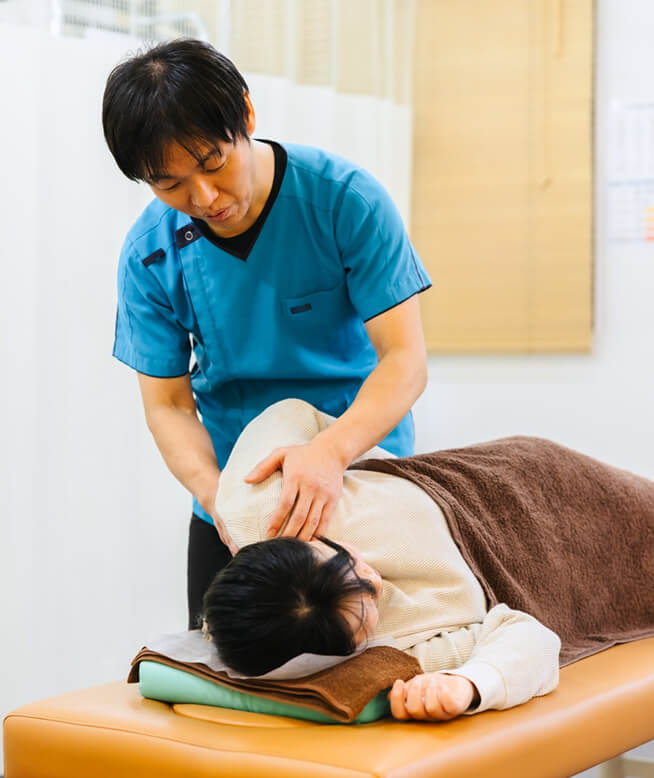 産後ケア・ボディケアの施術中の様子